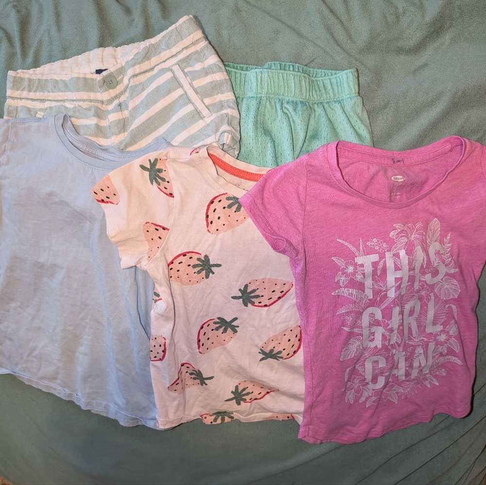 Box#32 😍 5 For $25 😍 Two Pairs Shorts & Three Shirts
